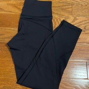 In Movement Leggings - Size 6
